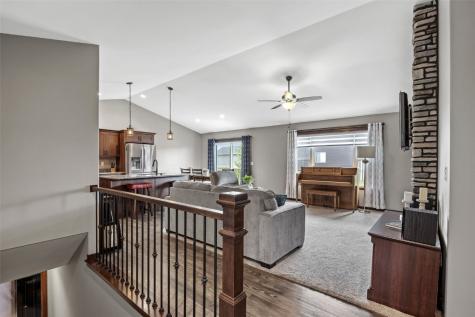 2785 Creekview Trail Palo IA 52324
