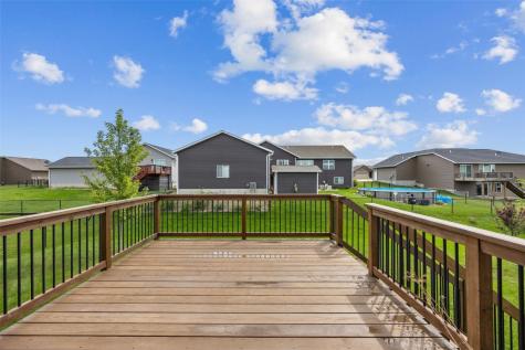 2785 Creekview Trail Palo IA 52324