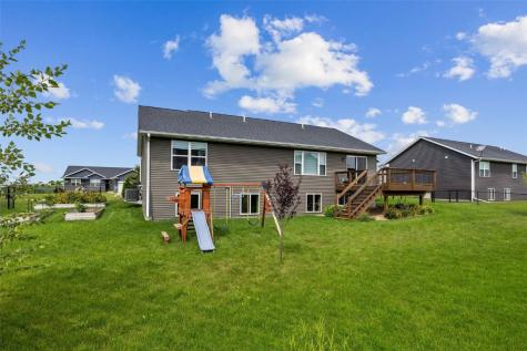 2785 Creekview Trail Palo IA 52324