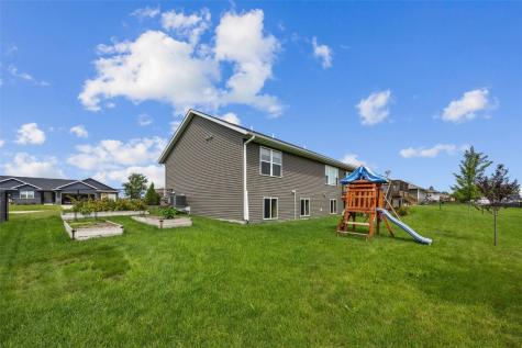 2785 Creekview Trail Palo IA 52324