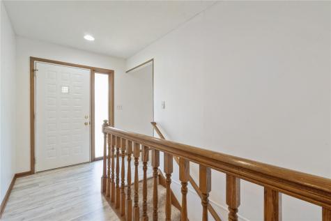 320 Eastland Drive SE Cedar Rapids IA 52403