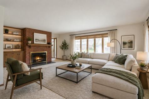 320 Eastland Drive SE Cedar Rapids IA 52403