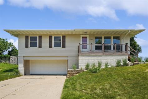 292 Windsor Drive NE Cedar Rapids IA 52402