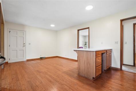 292 Windsor Drive NE Cedar Rapids IA 52402