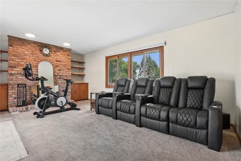 292 Windsor Drive NE Cedar Rapids IA 52402