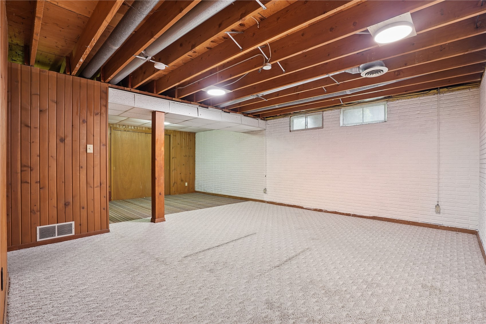 292 Windsor Drive NE Cedar Rapids IA 52402