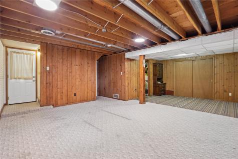 292 Windsor Drive NE Cedar Rapids IA 52402