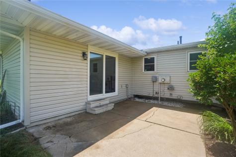 292 Windsor Drive NE Cedar Rapids IA 52402