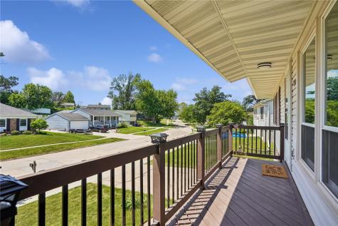 292 Windsor Drive NE Cedar Rapids IA 52402
