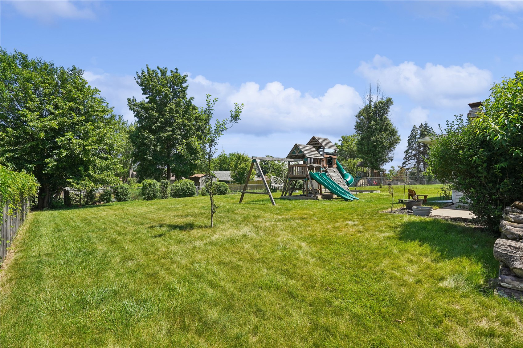 292 Windsor Drive NE Cedar Rapids IA 52402