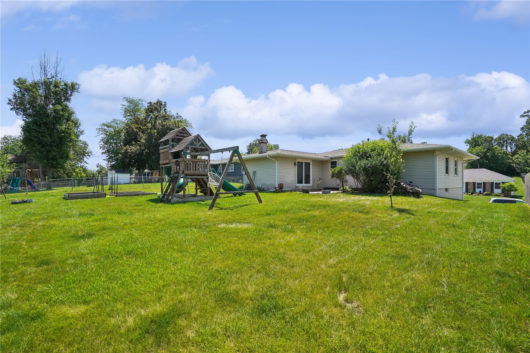 292 Windsor Drive NE Cedar Rapids IA 52402