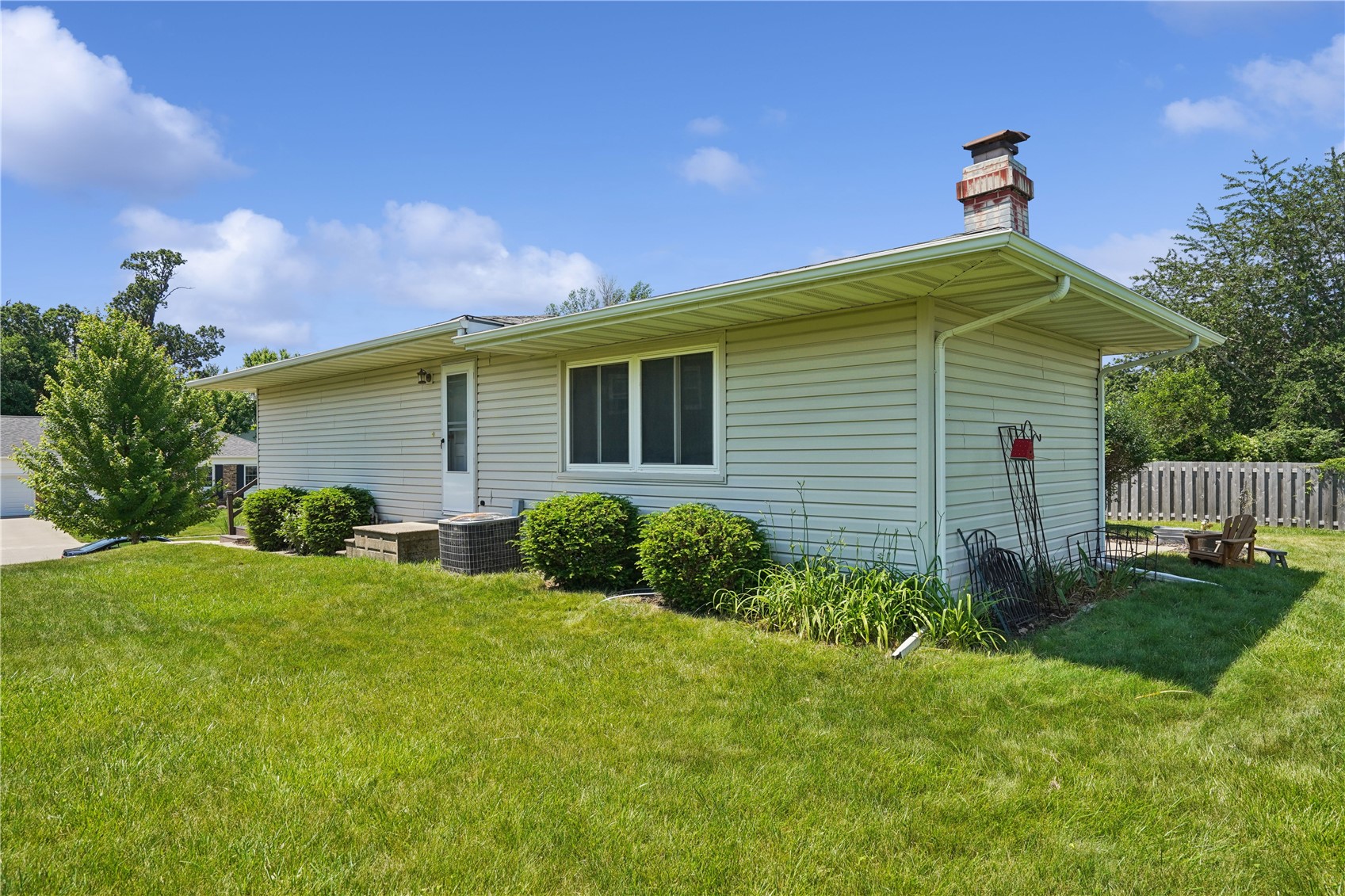 292 Windsor Drive NE Cedar Rapids IA 52402