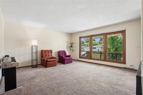 292 Windsor Drive NE Cedar Rapids IA 52402