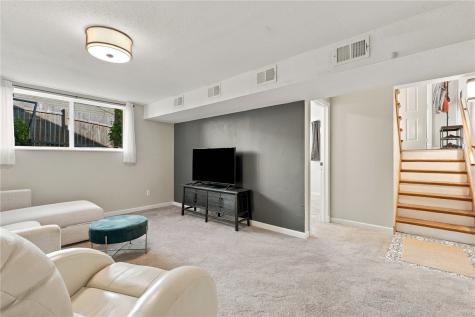 6503 Medford Lane NE Cedar Rapids IA 52402