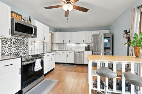6503 Medford Lane NE Cedar Rapids IA 52402