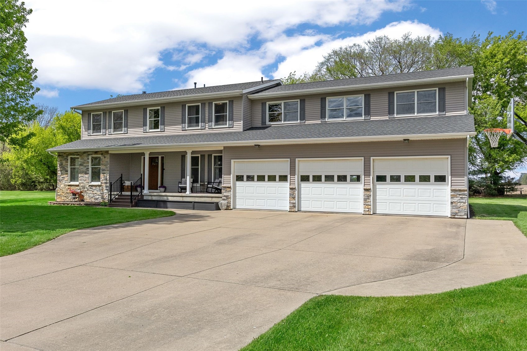 8506 Federalist Road Marion IA 52302