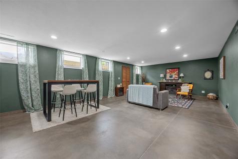 8506 Federalist Road Marion IA 52302