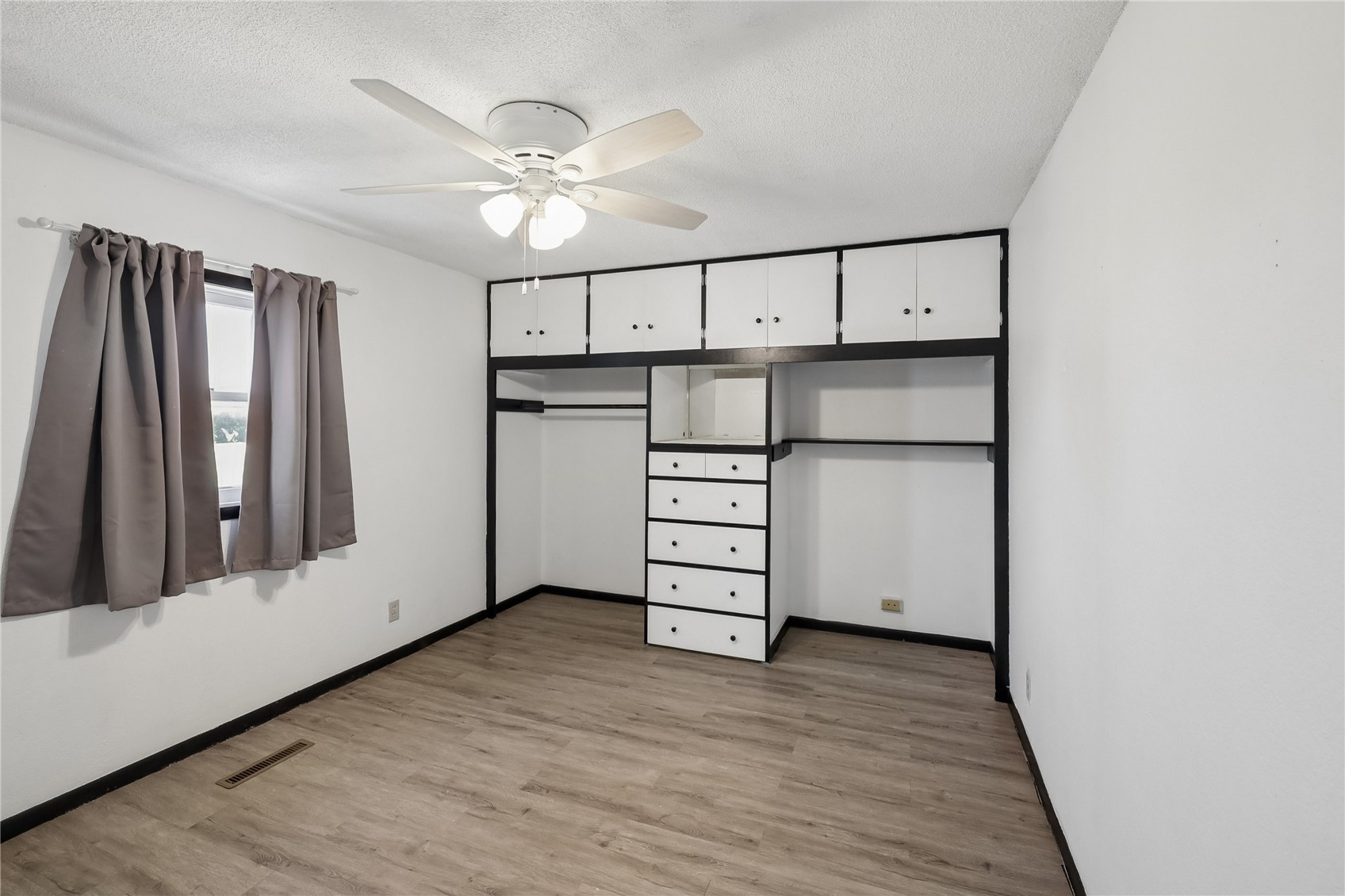 202 2nd Avenue Van Horne IA 52346