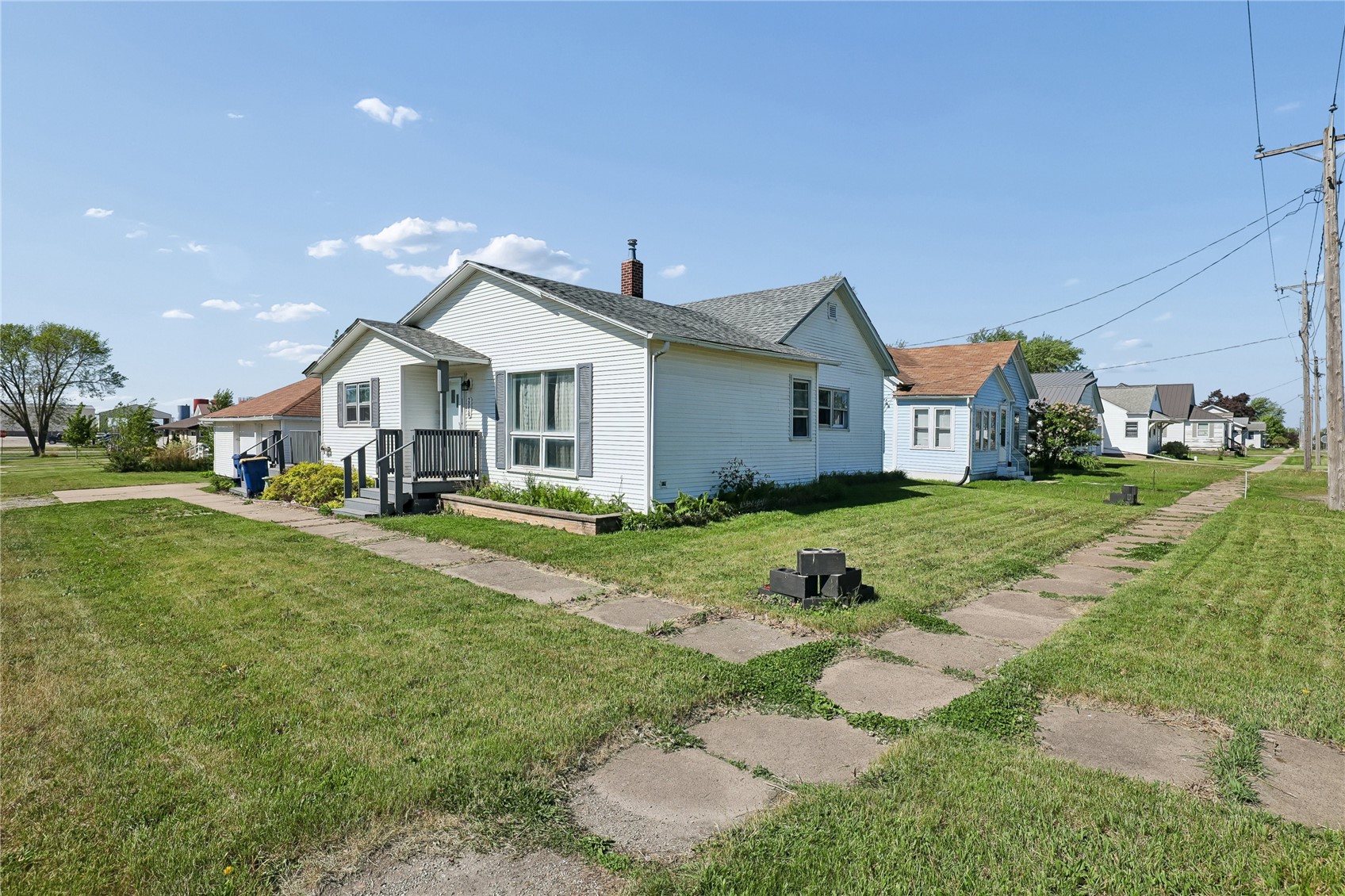 202 2nd Avenue Van Horne IA 52346