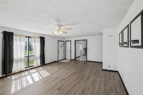 202 2nd Avenue Van Horne IA 52346