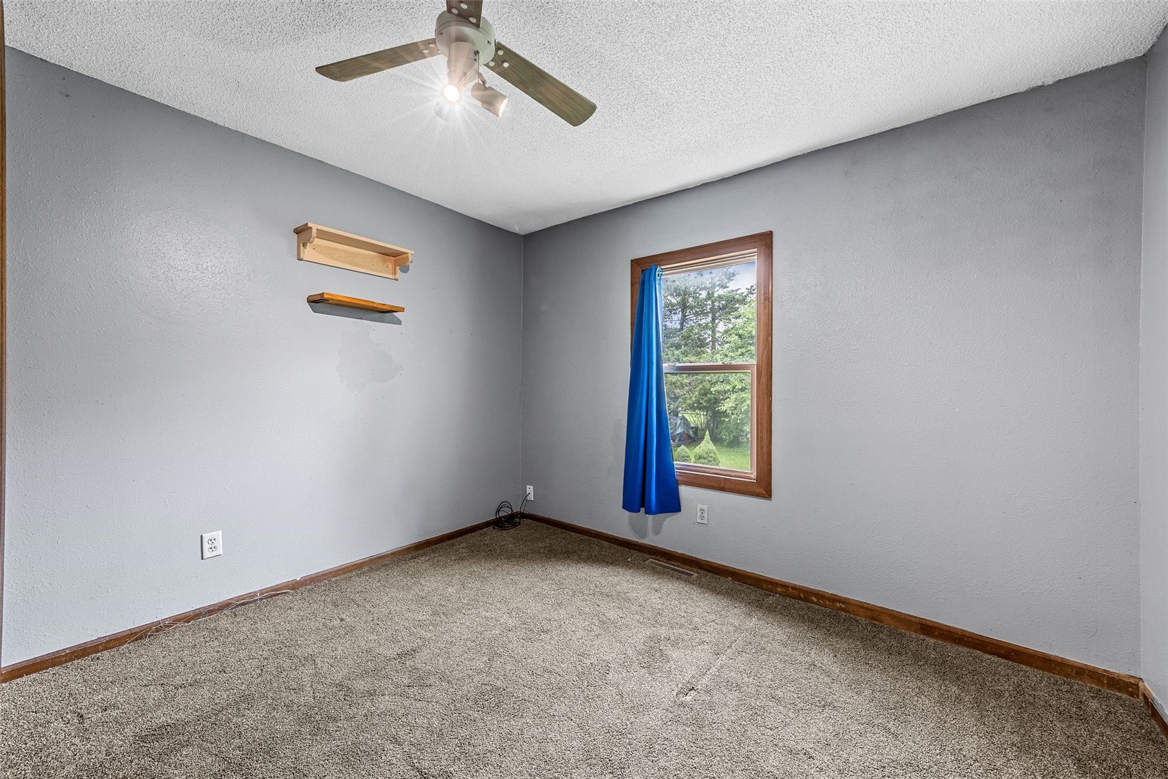 6524 Parkview Avenue Cedar Rapids IA 52403
