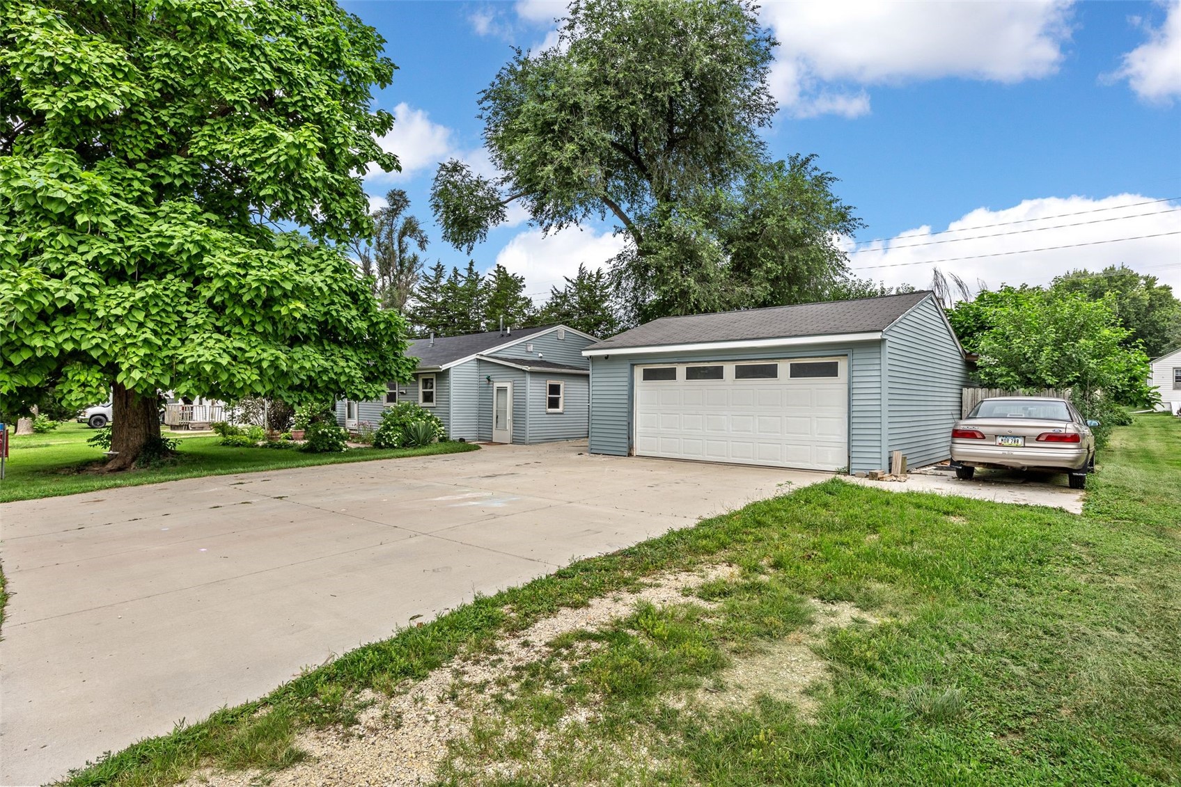 6524 Parkview Avenue Cedar Rapids IA 52403