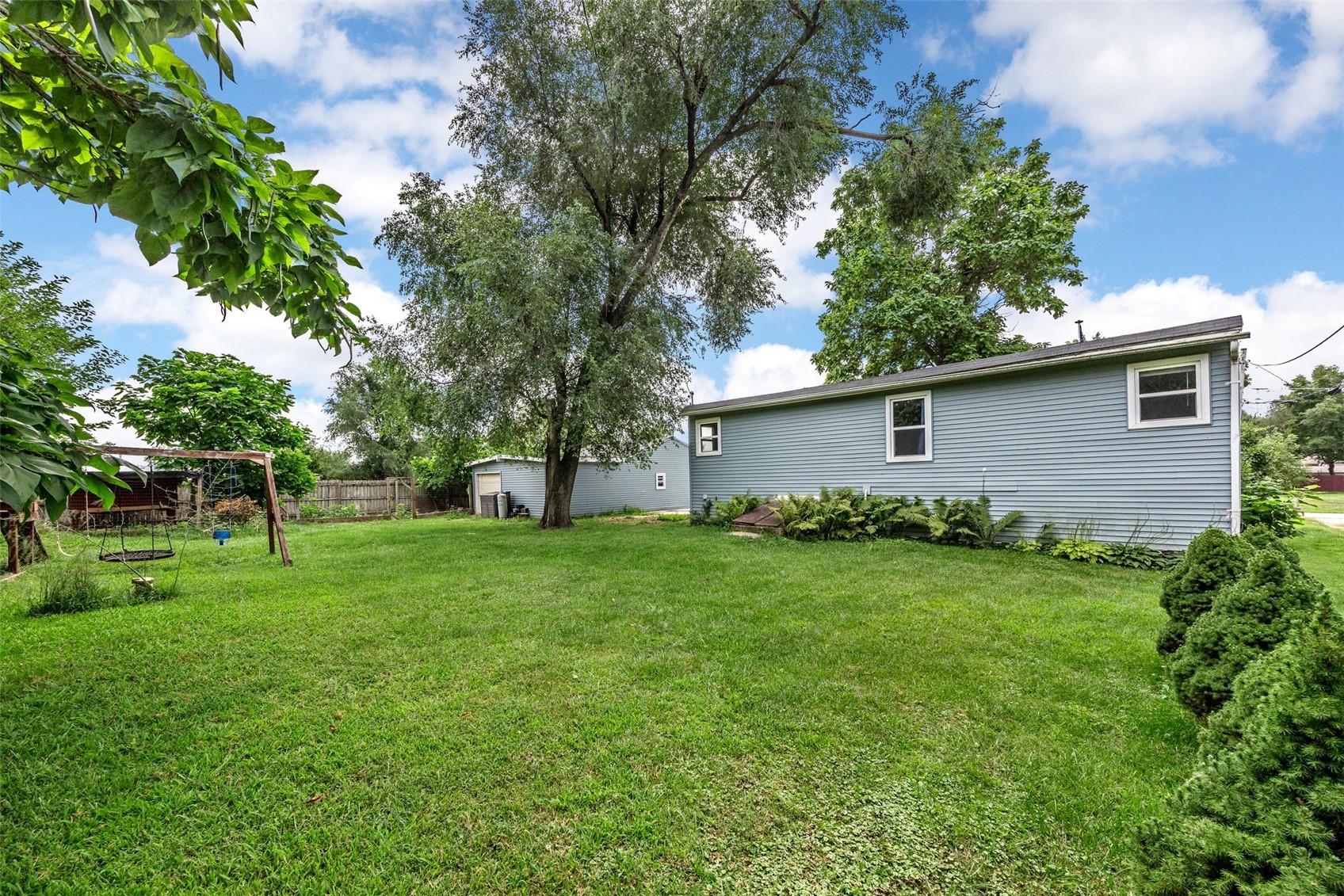 6524 Parkview Avenue Cedar Rapids IA 52403