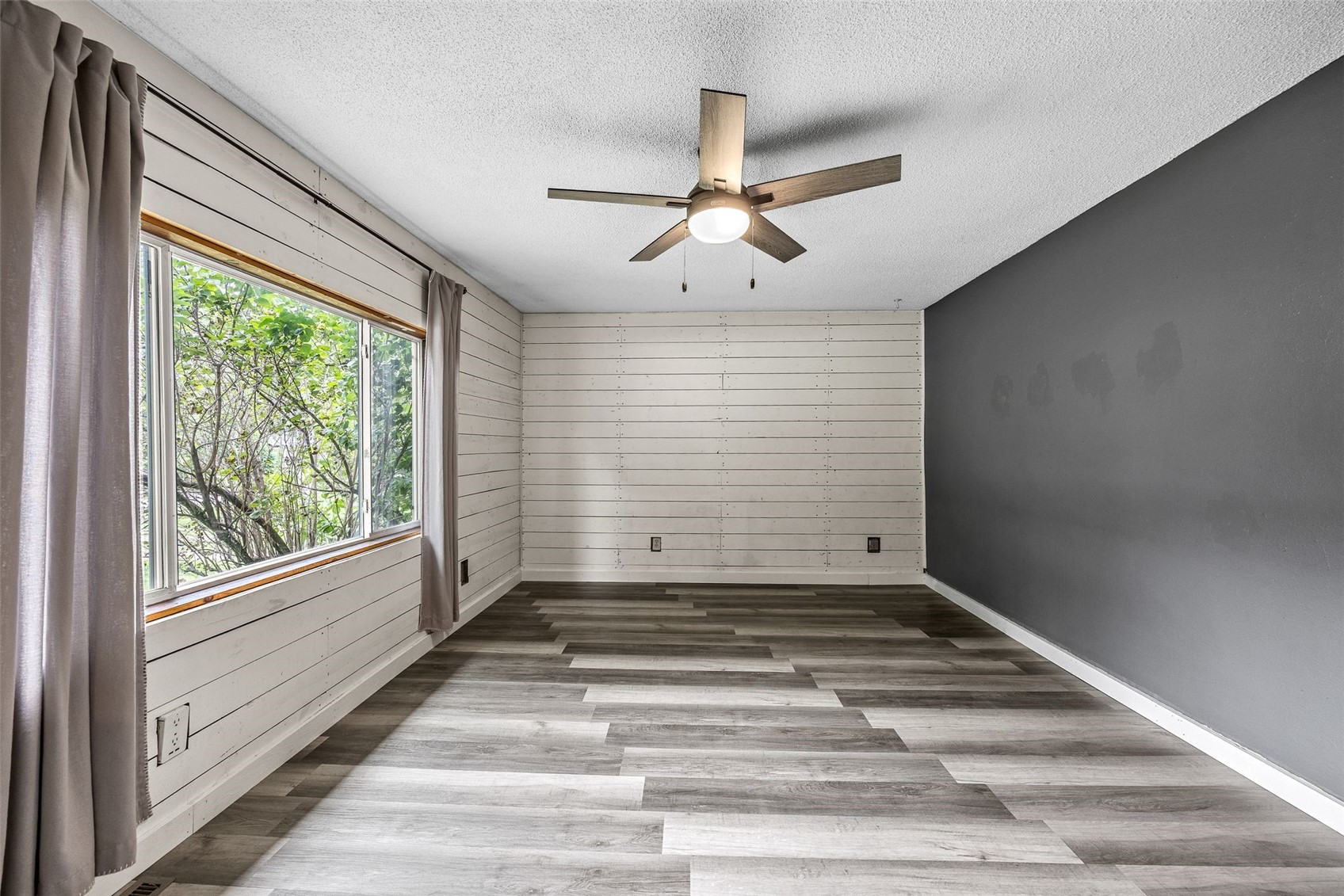 6524 Parkview Avenue Cedar Rapids IA 52403