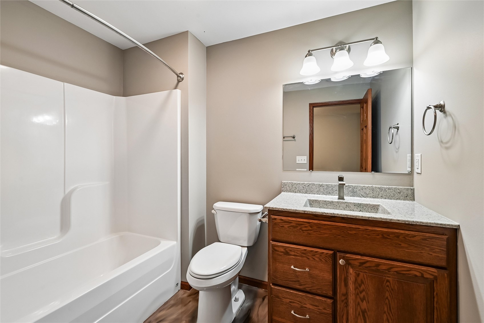 807 Juniper Drive Independence IA 50644