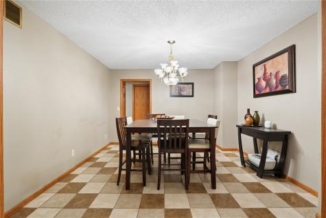 402 Windsor Drive Solon IA 52333