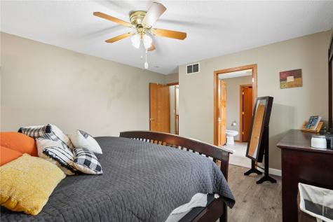 402 Windsor Drive Solon IA 52333