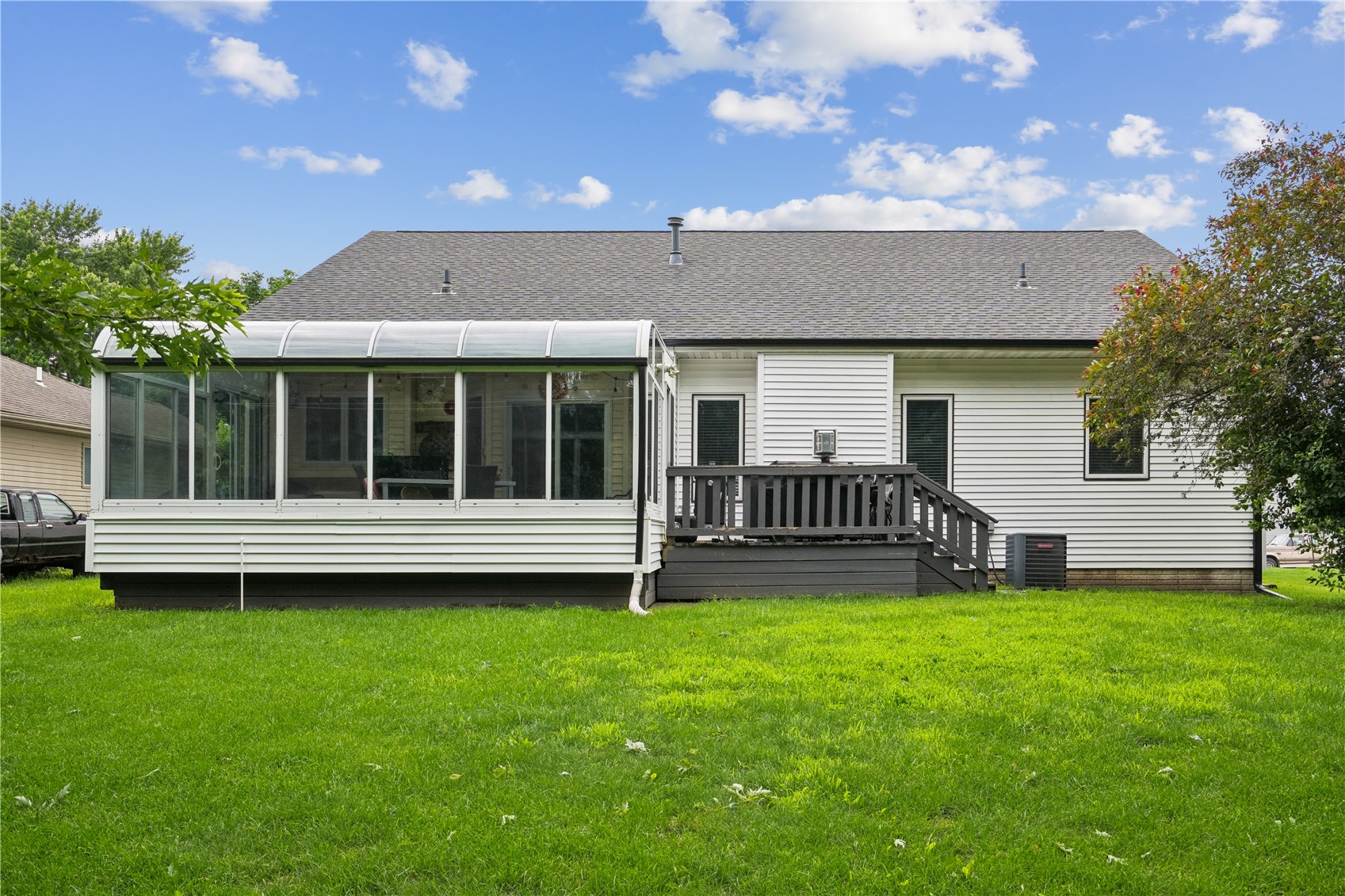 402 Windsor Drive Solon IA 52333