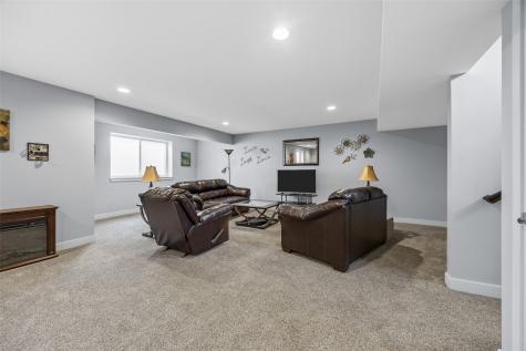 1698 Bridge Creek Court Marion IA 52302
