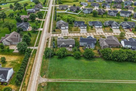 1698 Bridge Creek Court Marion IA 52302