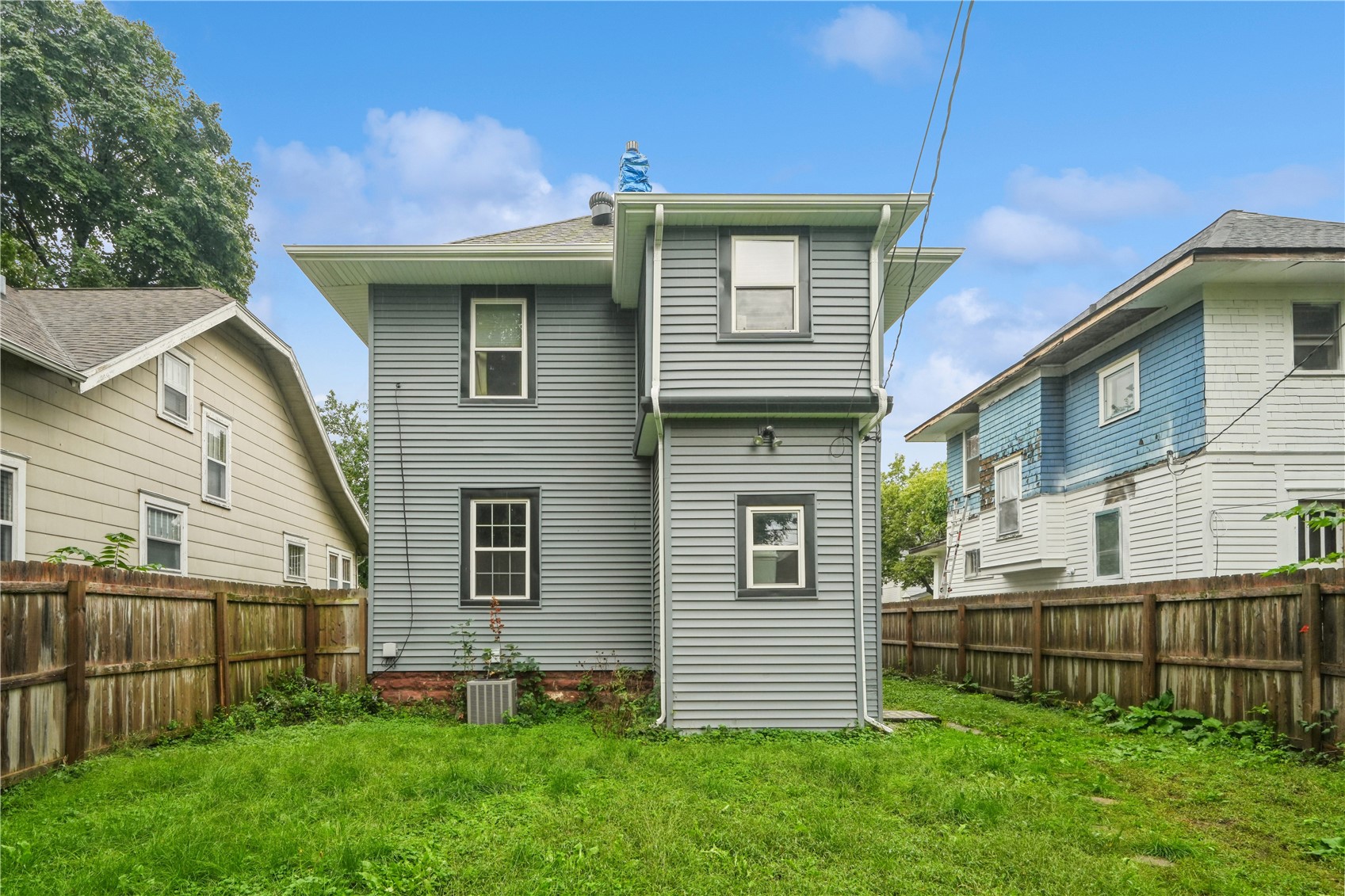 1810 Park Avenue SE Cedar Rapids IA 52403