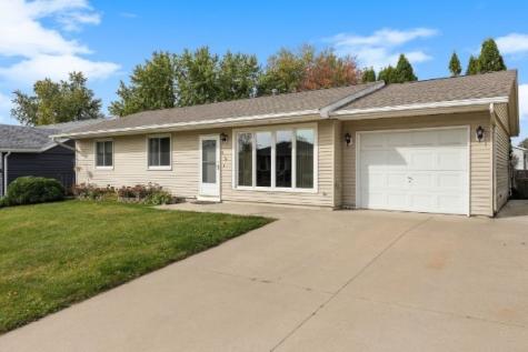 630 Concord Lane NW Cedar Rapids IA 52405