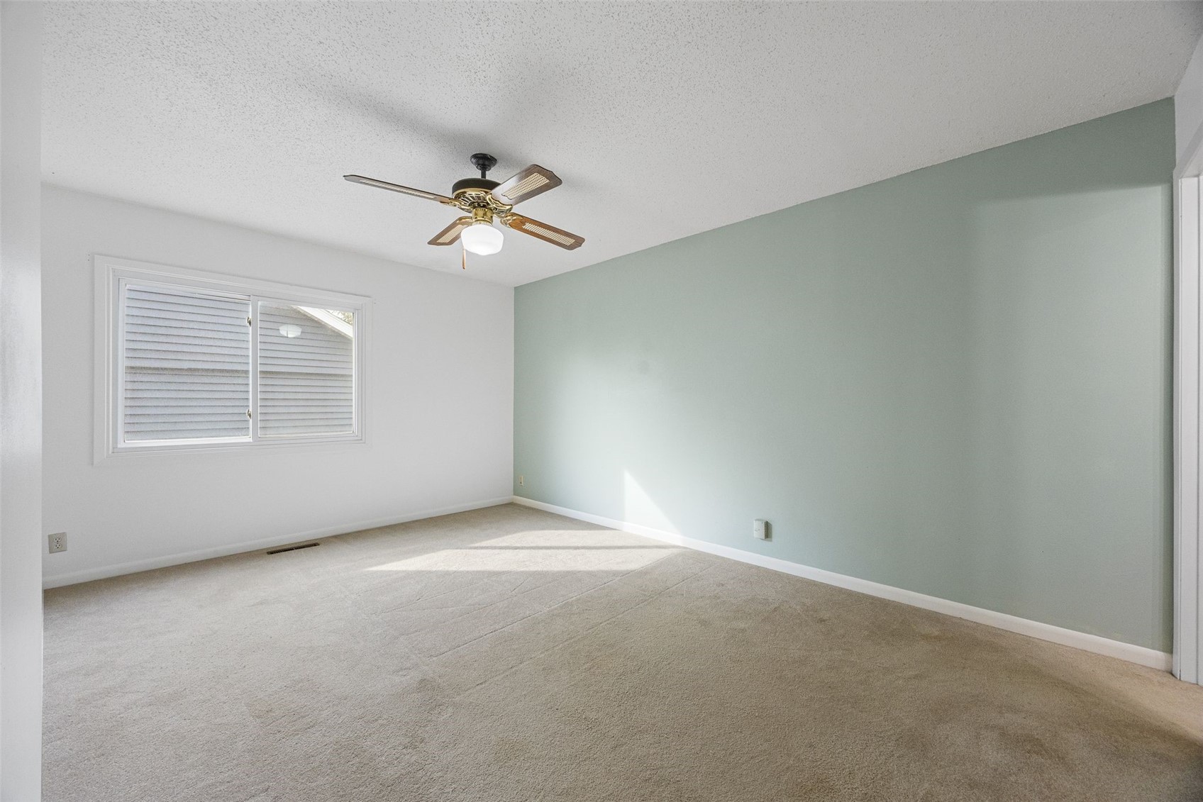 630 Concord Lane NW Cedar Rapids IA 52405