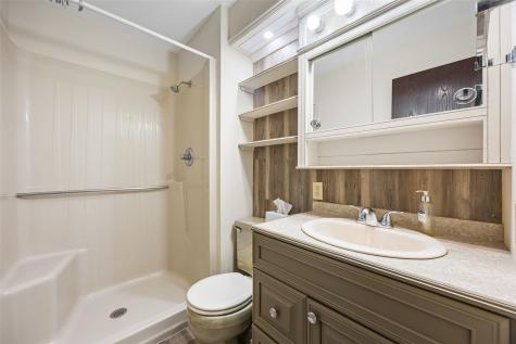 630 Concord Lane NW Cedar Rapids IA 52405