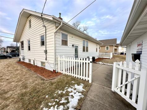 605 8th Avenue Marion IA 52302