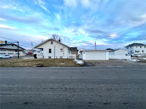 605 8th Avenue Marion IA 52302