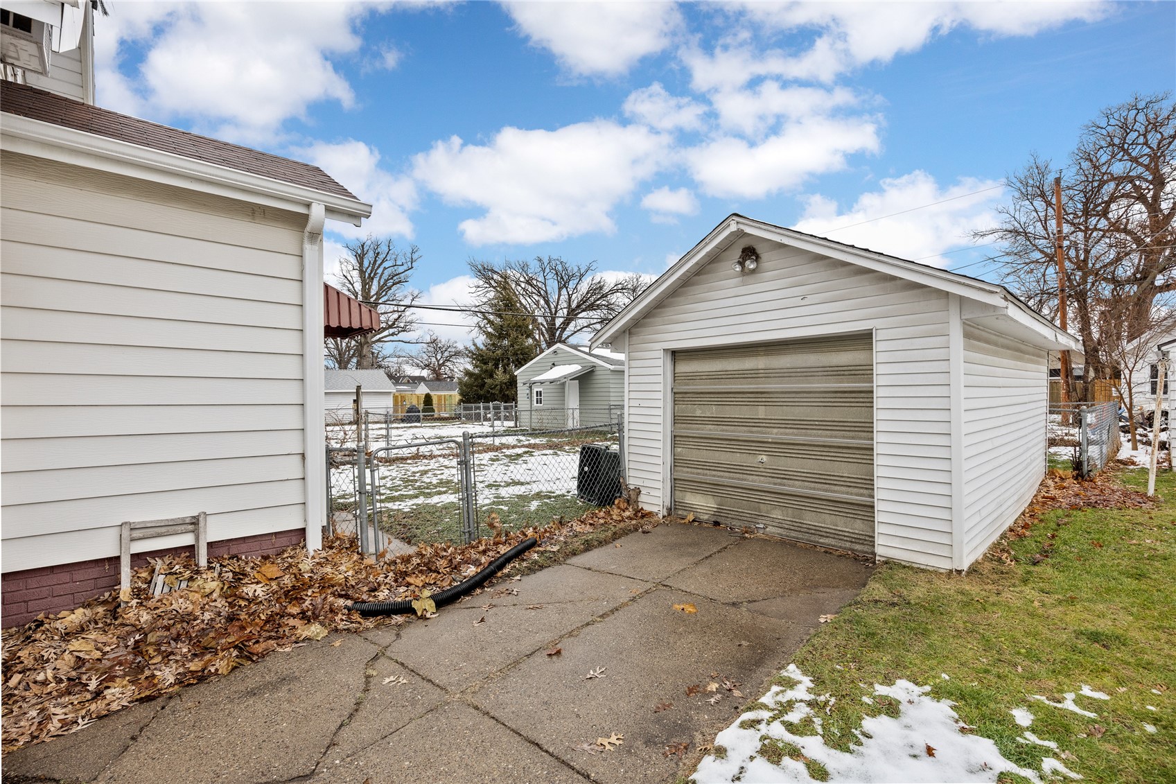 808 Oakland NE Cedar Rapids IA 52402