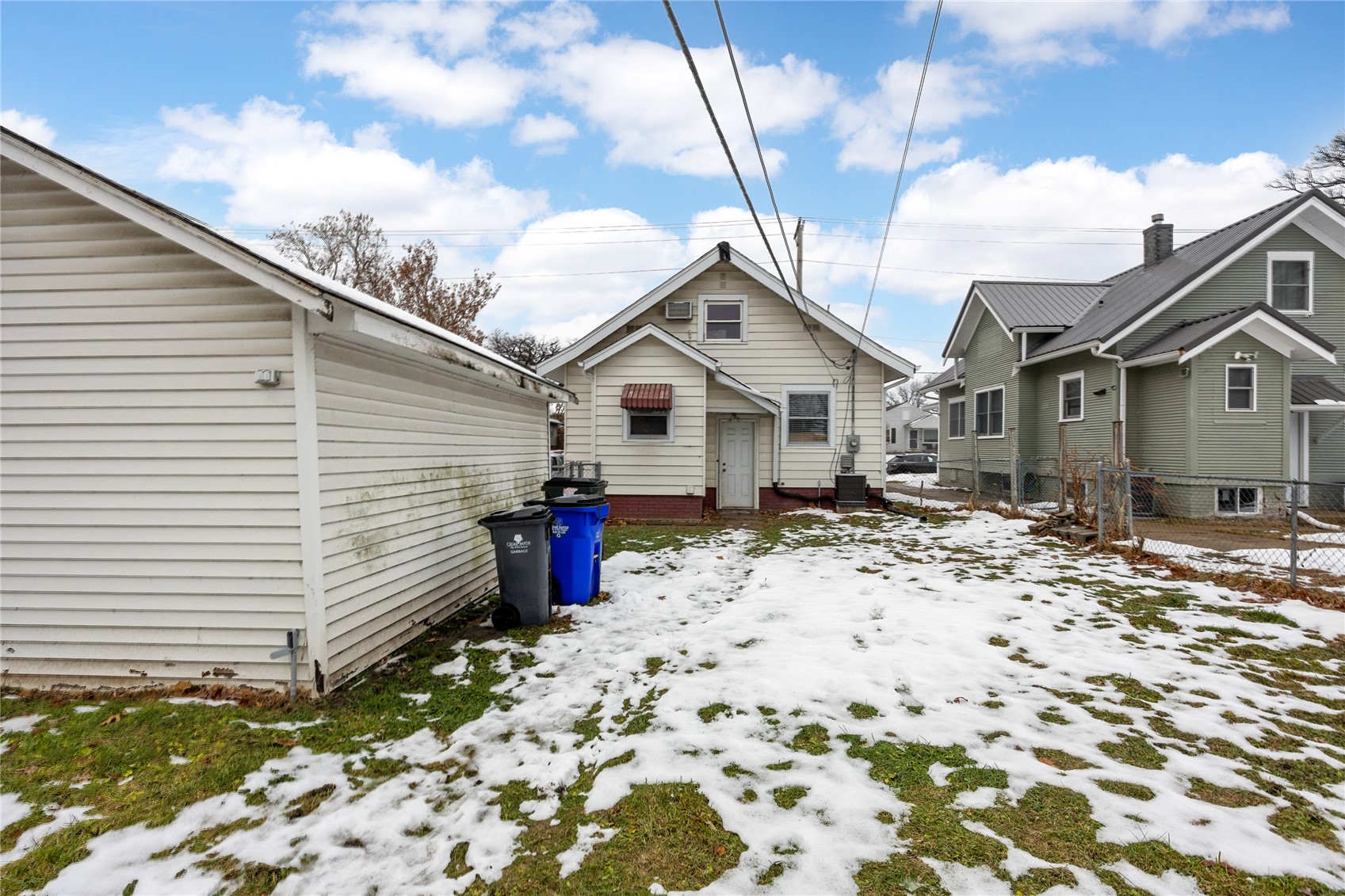 808 Oakland NE Cedar Rapids IA 52402