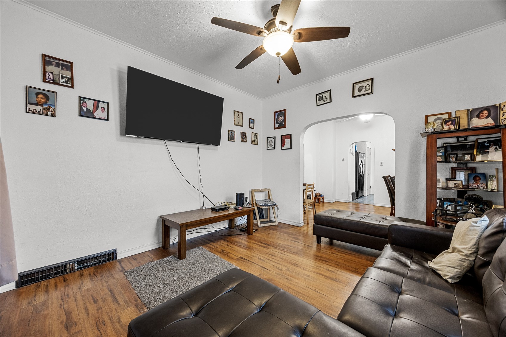 808 Oakland NE Cedar Rapids IA 52402