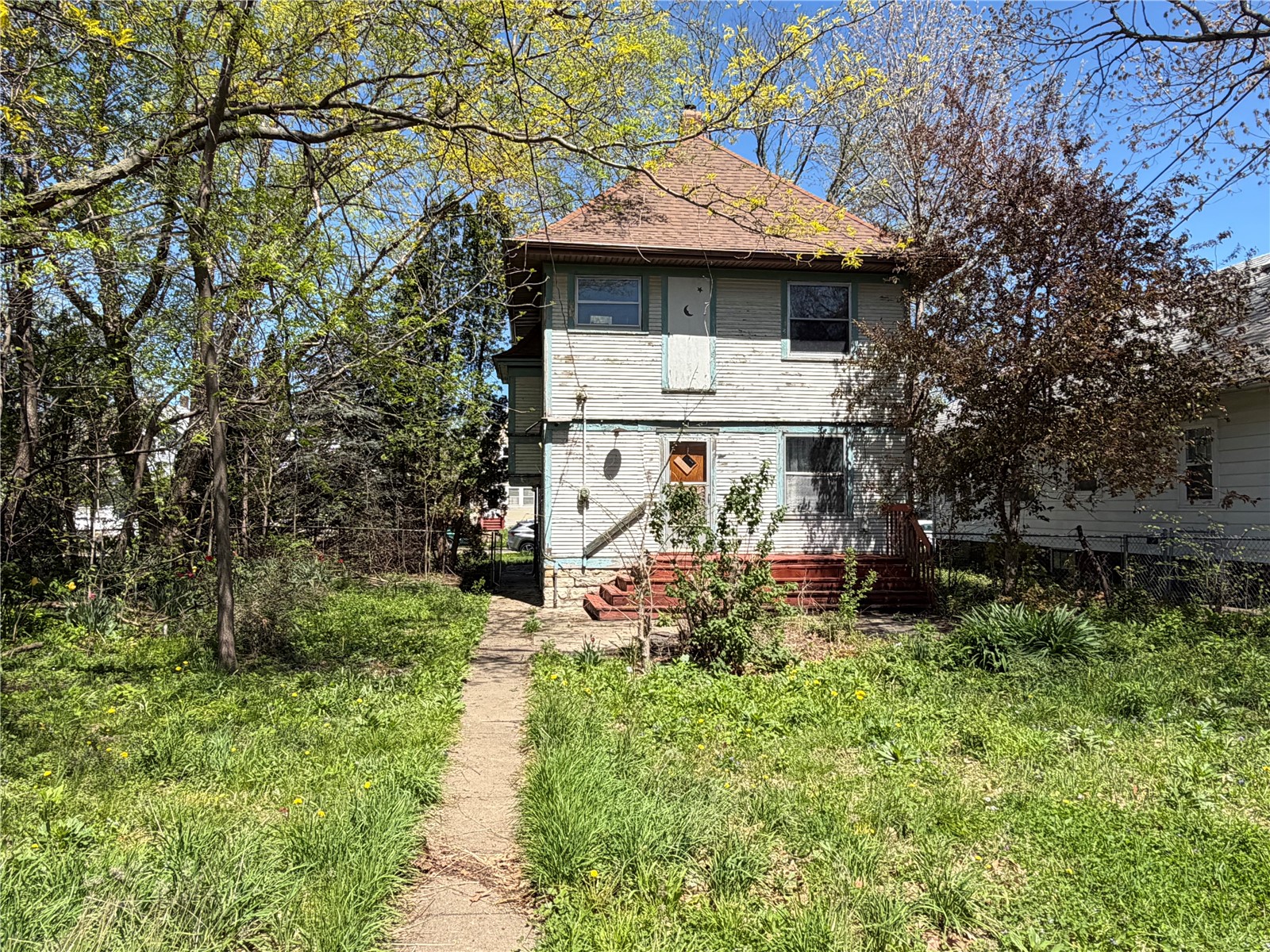 1529 6th Avenue SE Cedar Rapids IA 52403