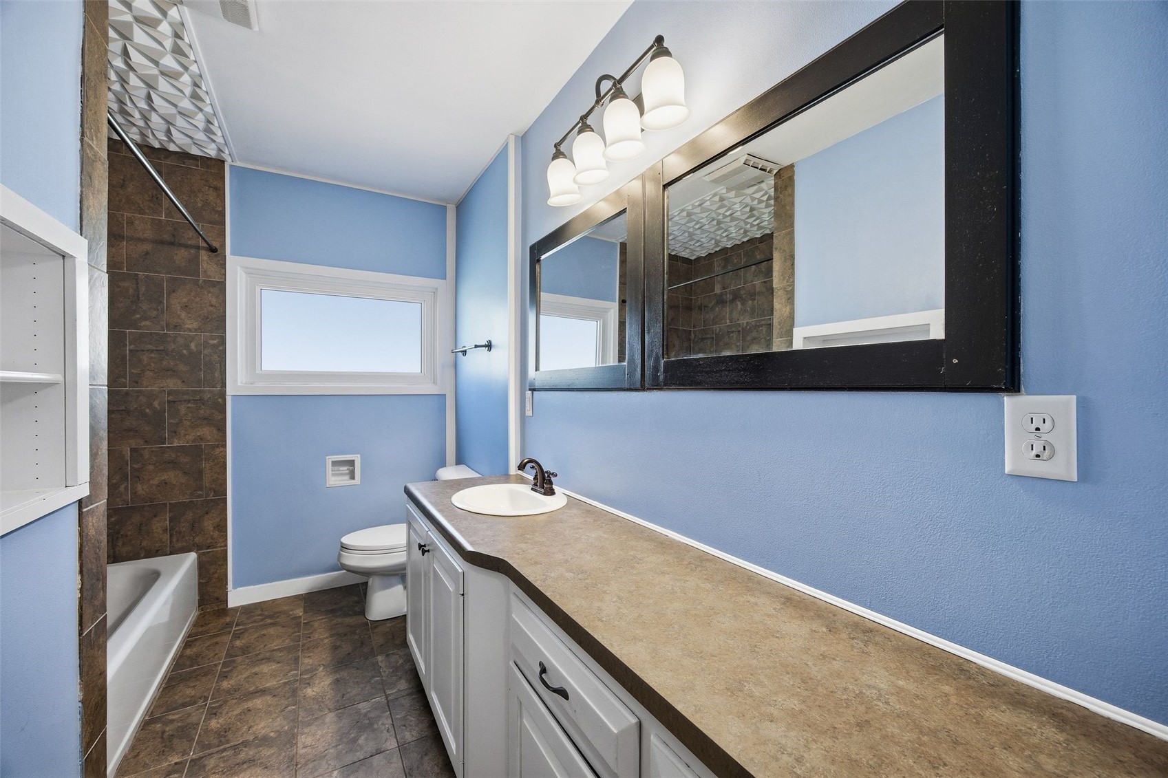 216 17th Street NE Cedar Rapids IA 52402