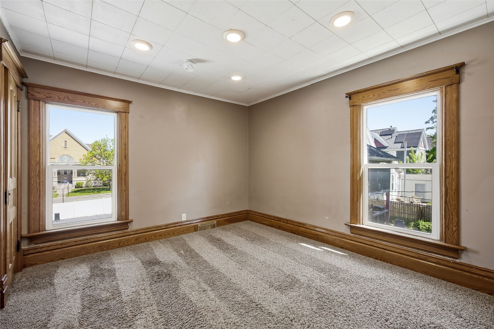 216 17th Street NE Cedar Rapids IA 52402