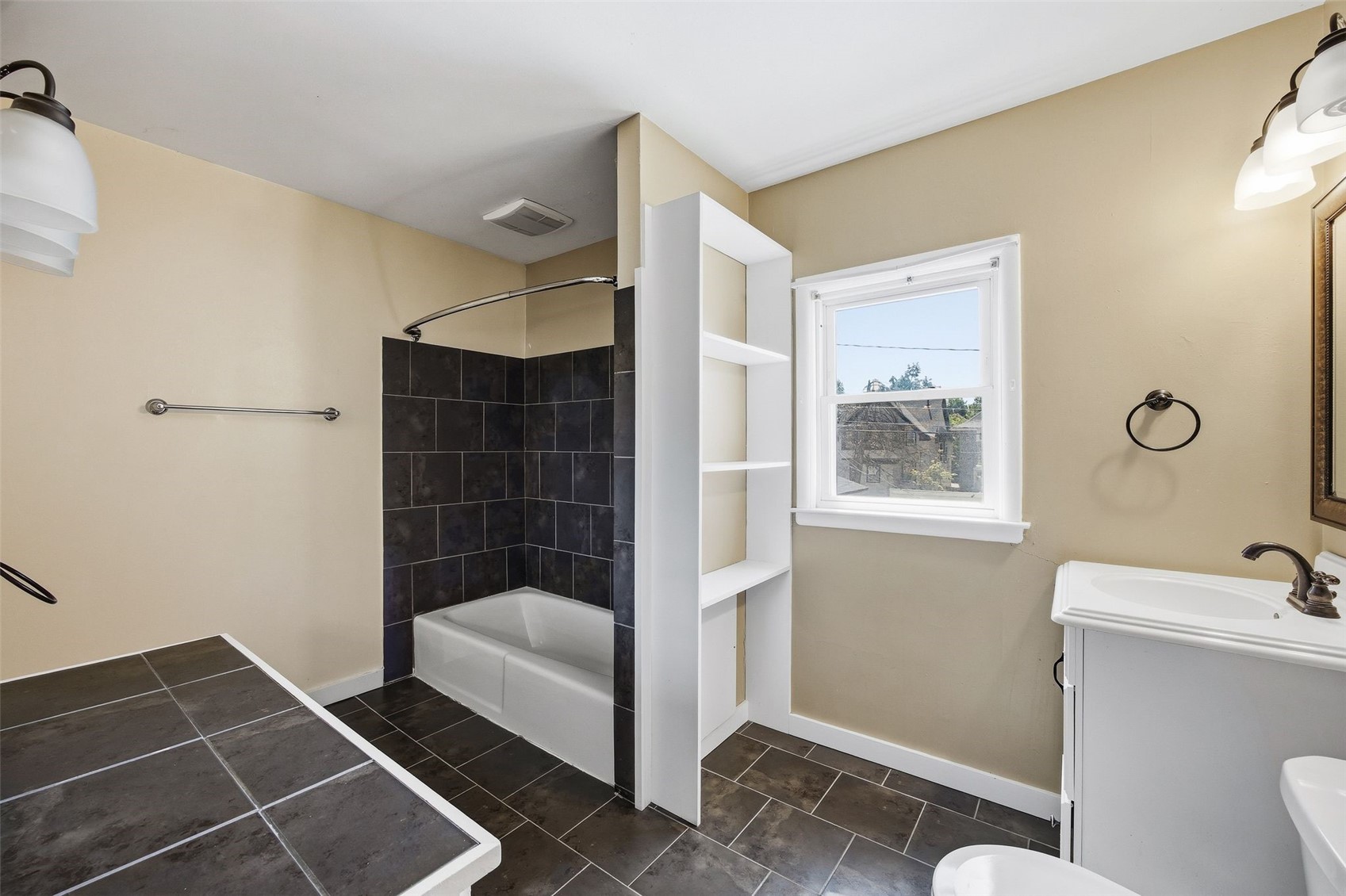 216 17th Street NE Cedar Rapids IA 52402