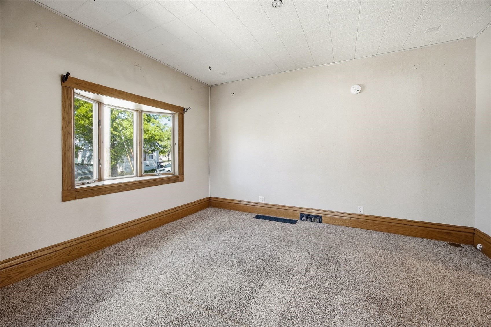 216 17th Street NE Cedar Rapids IA 52402