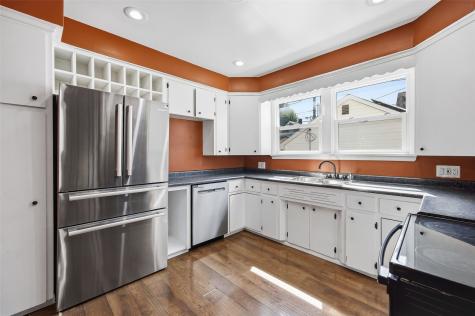 216 17th Street NE Cedar Rapids IA 52402