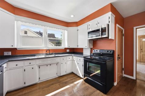 216 17th Street NE Cedar Rapids IA 52402